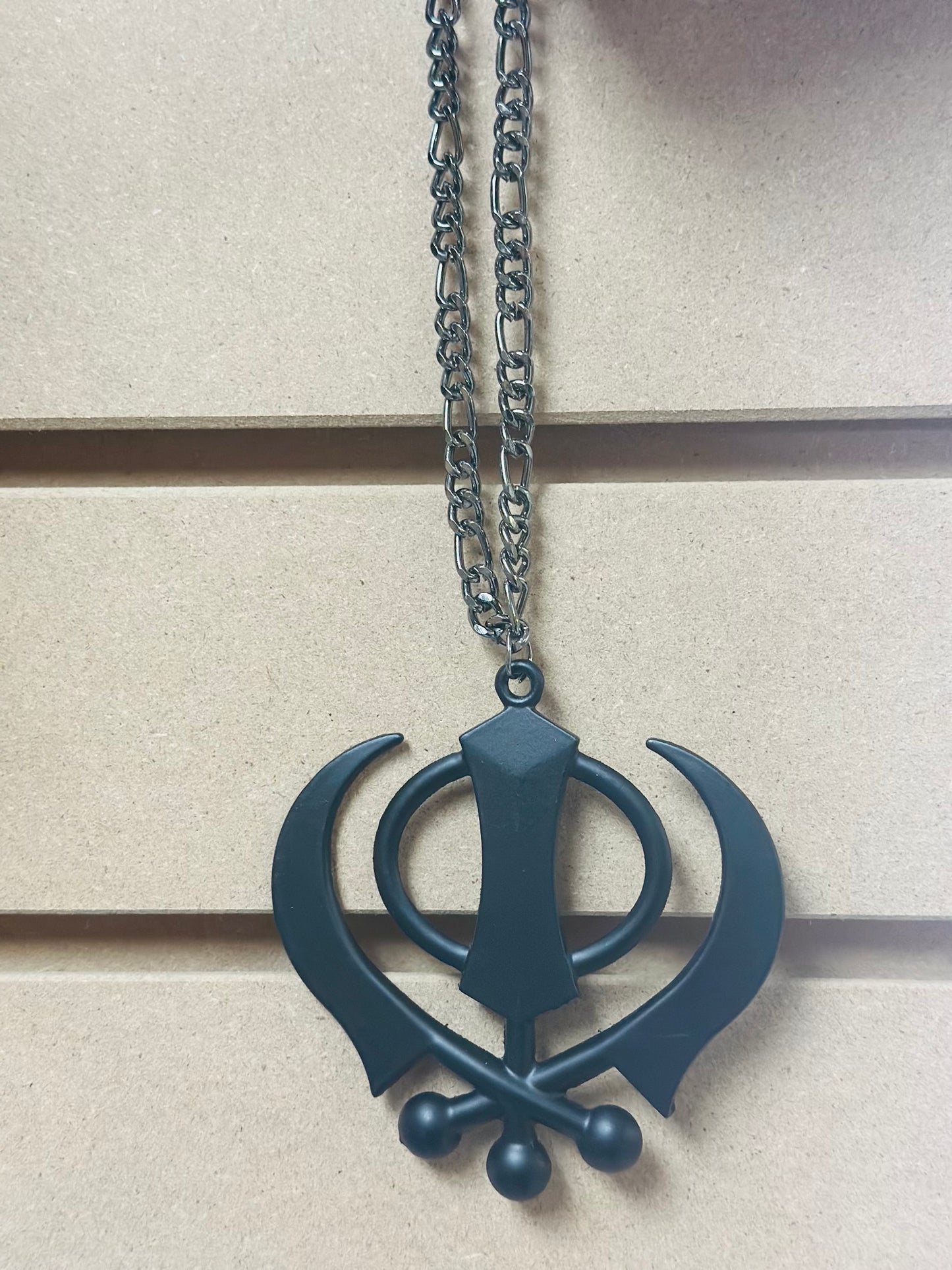 Khanda hanging